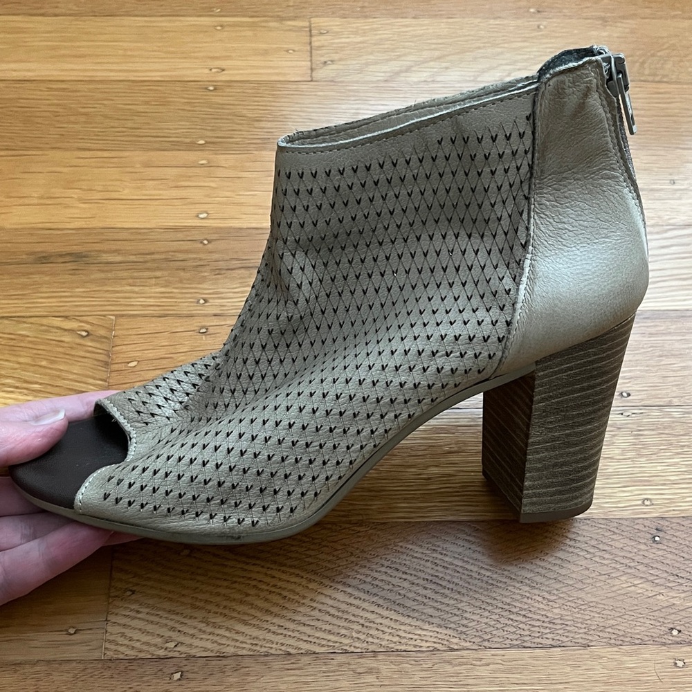 Kenneth Cole peep toe heels. Size 9. Tan. Leather. Great used condition. $40